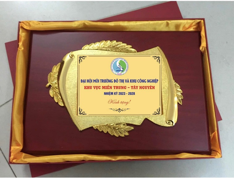 chọn loại bảng gỗ vinh danh